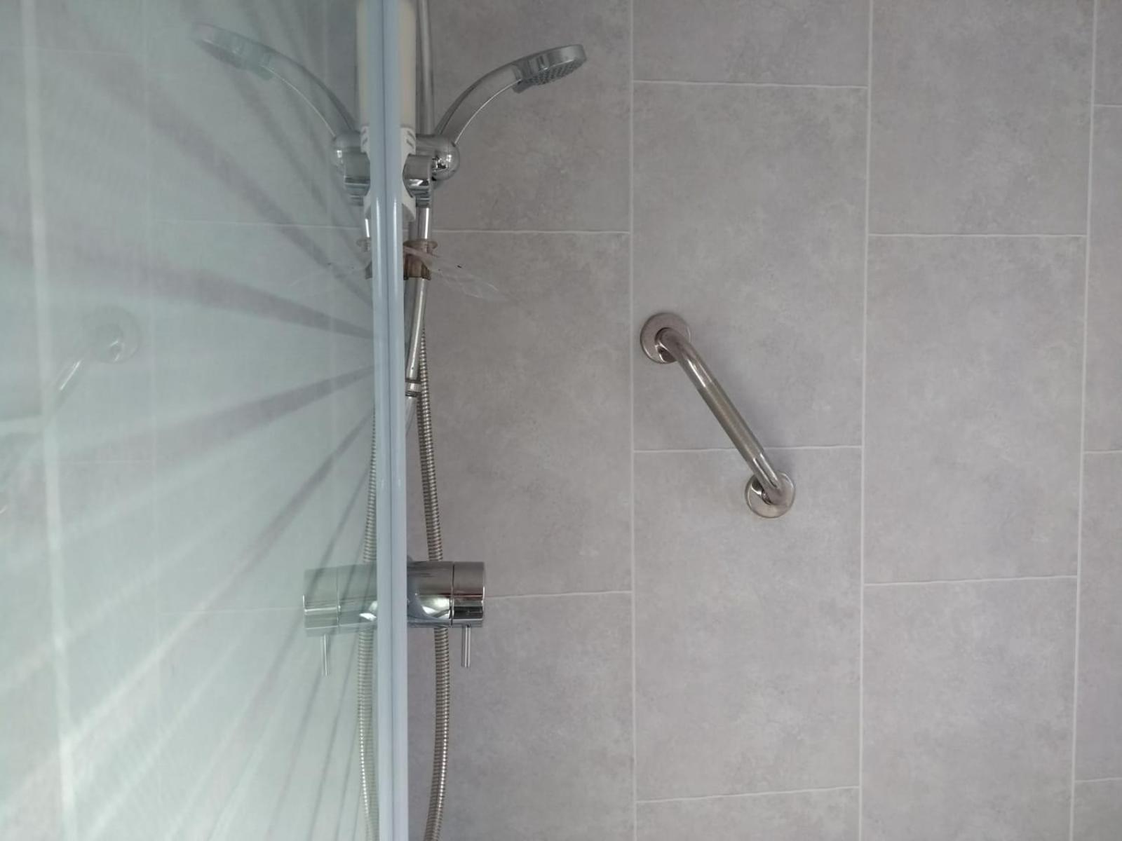 Excellent Location - City Centre - Parking - 4 Beds -2 Bedrooms Belfast Exterior foto